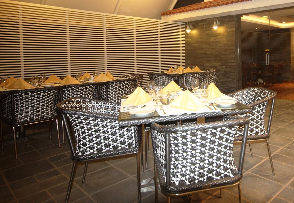 Hotel The Fern Residency, Miramar Panaji Exterior foto
